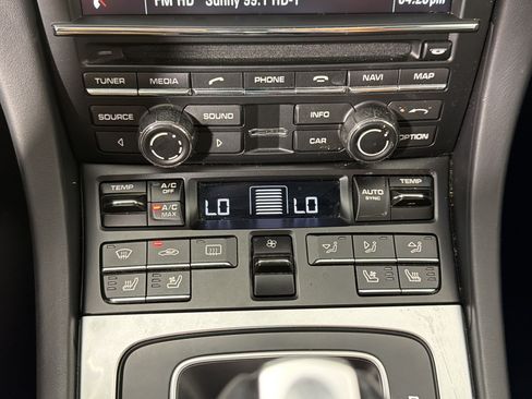 Certified 2015 Porsche 911 Carrera 4S AWD/4WD image 17