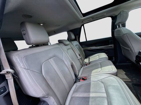 Used 2018 Ford Expedition Max Limited RWD image 31