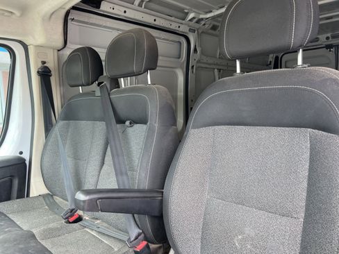 Used 2014 RAM ProMaster 2500 w/ Interior Convenience Group FWD image 9
