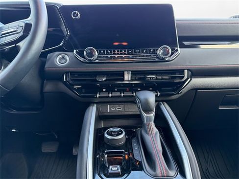 Used 2023 Chevrolet Colorado Z71 w/ Z71 Convenience Package 2 image 11