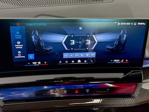 Used 2025 BMW M5 w/ Carbon Package image 16