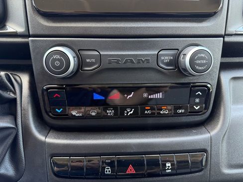 Used 2026 RAM ProMaster 2500 w/ Convenience Group FWD image 18
