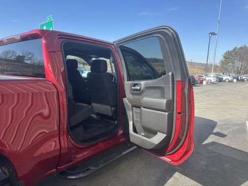 Used 2021 Chevrolet Silverado 1500 RST image 7