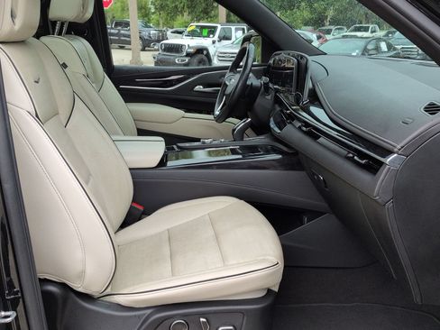 Used 2024 Cadillac Escalade Sport RWD image 26