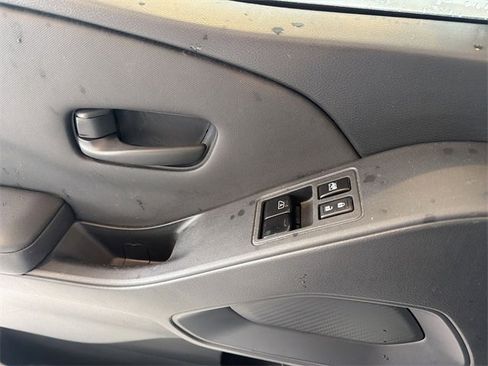 Used 2024 Nissan Frontier S w/ S Utility Package image 20