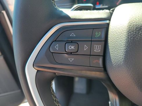 Used 2024 Jeep Grand Cherokee Altitude image 31