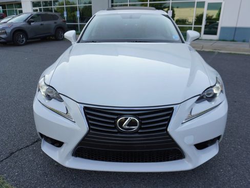 Used 2016 Lexus IS 200t RWD image 2