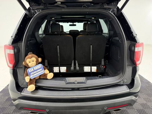 Used 2018 Ford Explorer XLT w/ Equipment Group 202A AWD/4WD image 7