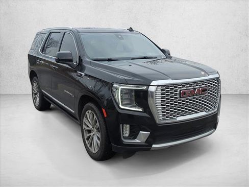 Used 2021 GMC Yukon Denali w/ Denali Premium Package image 3