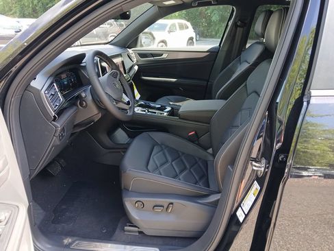New 2026 Volkswagen Atlas Cross Sport SE AWD/4WD image 9