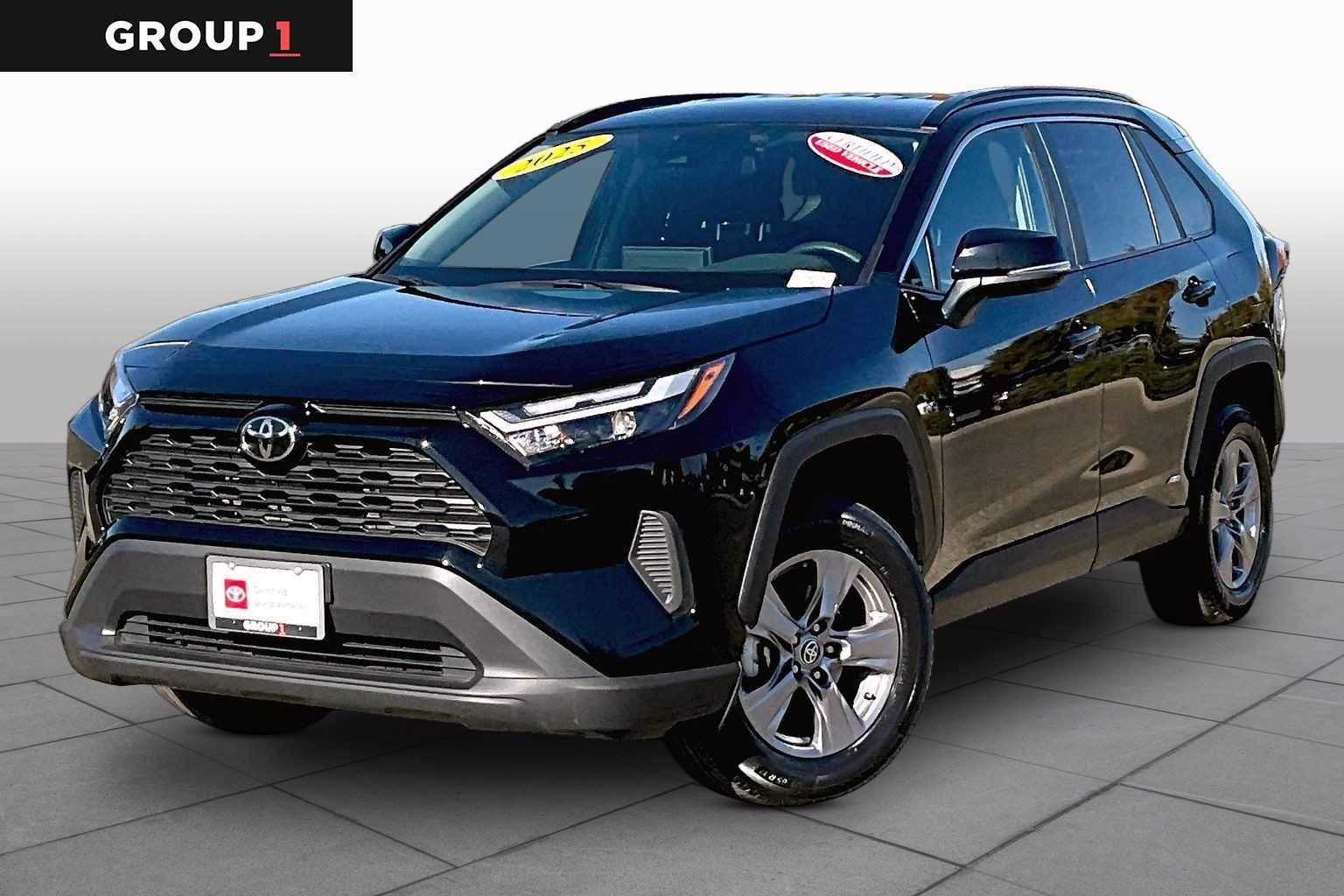 Certified 2025 Toyota RAV4 XLE AWD/4WD image 1