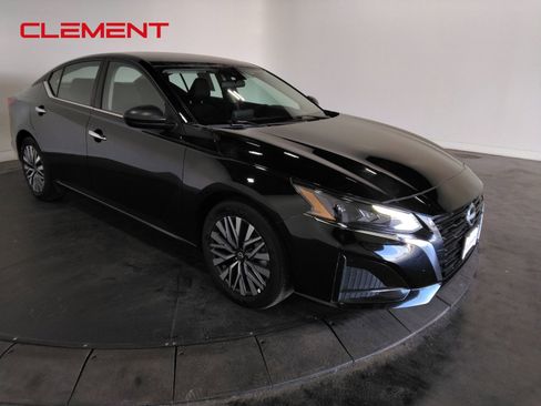 Used 2025 Nissan Altima 2.5 SV image 4