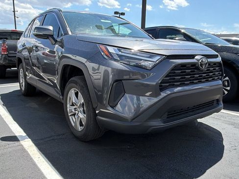 Used 2025 Toyota RAV4 XLE AWD/4WD image 1