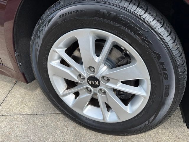 Used 2018 Kia Optima LX FWD image 22