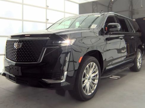 Used 2022 Cadillac Escalade ESV Premium Luxury AWD/4WD image 48