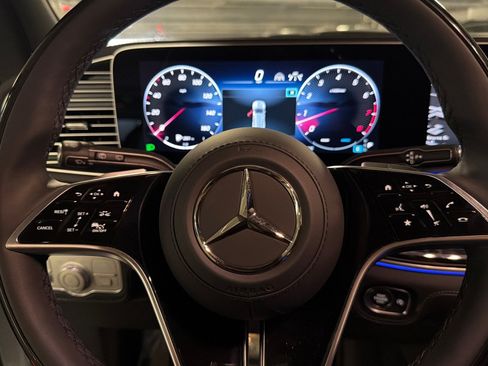 New 2026 Mercedes-Benz Maybach GLS 600 4MATIC image 23