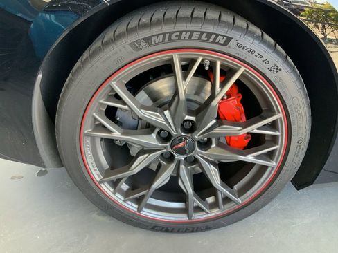 Used 2025 Chevrolet Corvette Stingray w/ Z51 Performance Package image 11