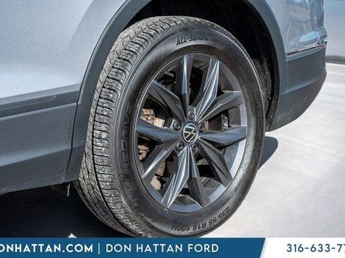Used 2023 Volkswagen Tiguan SE image 39