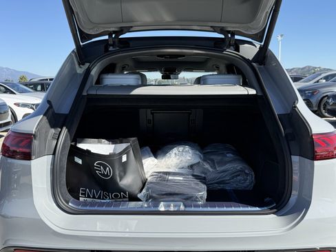 New 2025 Mercedes-Benz Maybach EQS 680 4MATIC image 12