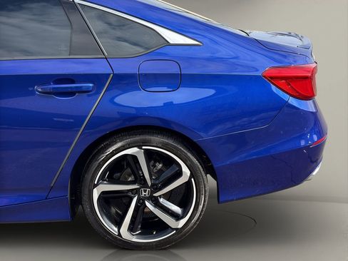 Used 2018 Honda Accord Sport image 23