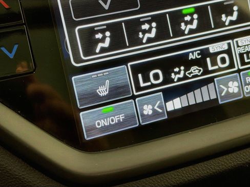 Used 2025 Subaru Ascent Onyx Edition AWD/4WD image 24