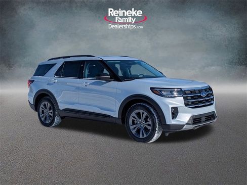 New 2026 Ford Explorer Active image 3