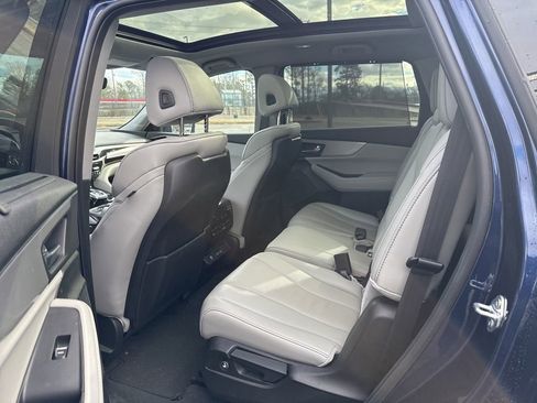 Used 2024 Acura MDX SH-AWD w/ Technology Package image 32