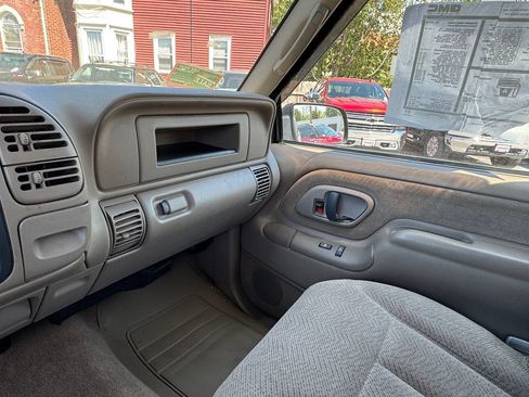 Used 2000 GMC Sierra 2500 4x4 Extended Cab HD w/ SLE Marketing Option Pkg 3 image 18