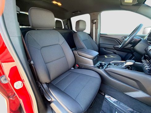 Used 2025 GMC Canyon Elevation w/ Convenience Package image 15