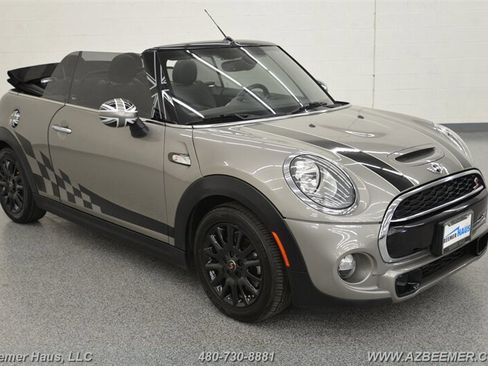 Used 2017 MINI Cooper S image 6