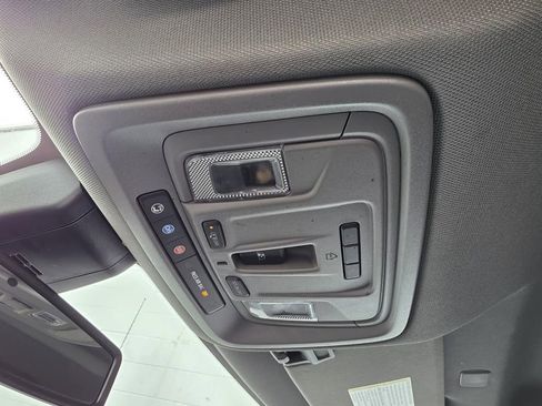 Used 2022 Chevrolet Silverado 1500 LTZ AWD/4WD image 29