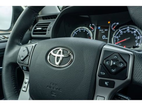 Used 2022 Toyota 4Runner Limited image 27