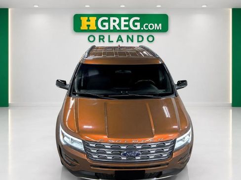Used 2017 Ford Explorer XLT AWD/4WD image 7