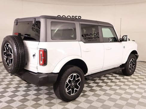 Used 2024 Ford Bronco Outer Banks AWD/4WD image 21