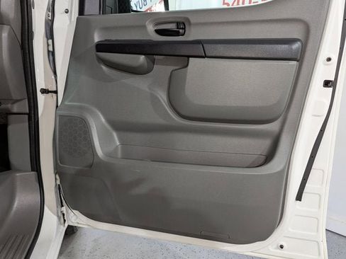 Used 2021 Nissan NV 2500 S image 18