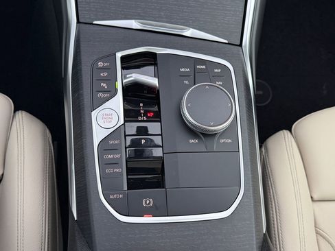 Used 2026 BMW 330i Sedan w/ Premium Package RWD image 18