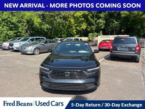 Used 2023 Honda Accord Sport image 2
