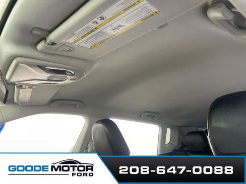 Used 2021 Jeep Compass Latitude w/ Driver Assistance Group AWD/4WD image 18