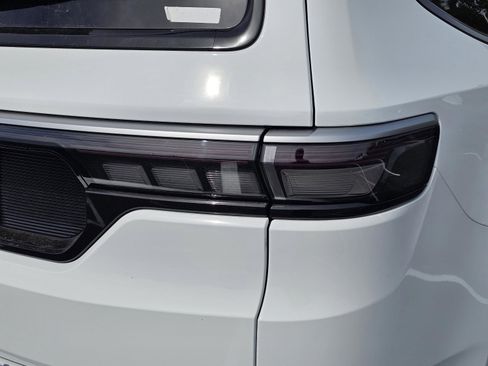 New 2026 Jeep Grand Wagoneer 2WD image 9