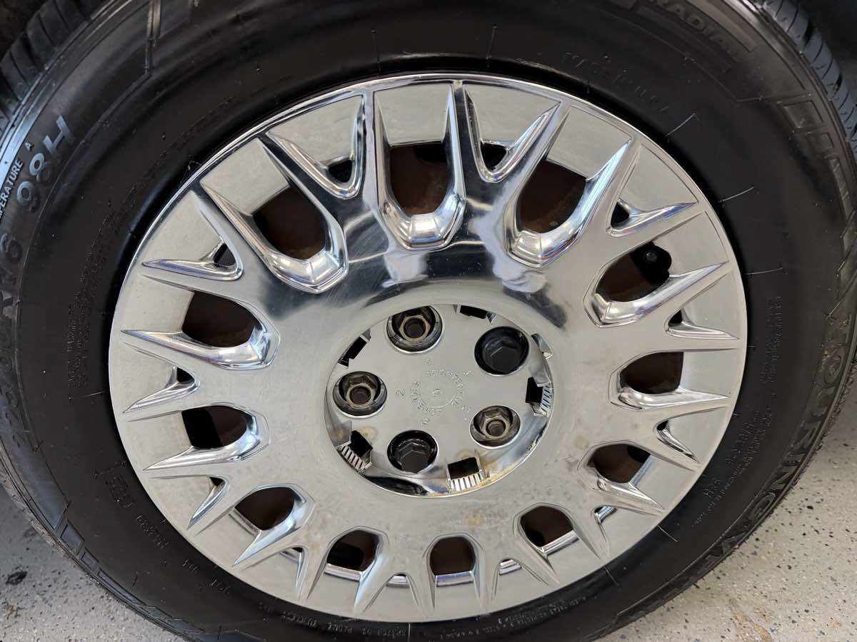 Used 2004 Mercury Grand Marquis GS RWD image 21