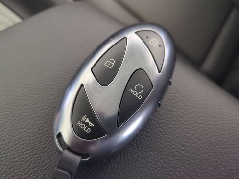 New 2026 Hyundai Elantra Limited FWD image 38