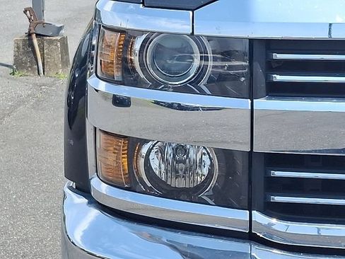 Used 2018 Chevrolet Silverado 2500 LTZ w/ LTZ Plus Package AWD/4WD image 9