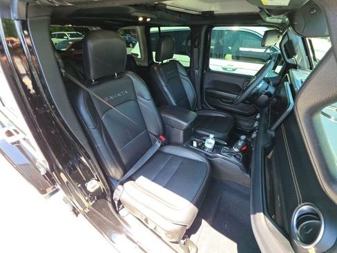 Used 2024 Jeep Wrangler Unlimited Sahara AWD/4WD image 10