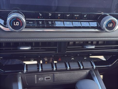 New 2026 Chevrolet Colorado LT w/ LT Convenience Package image 16