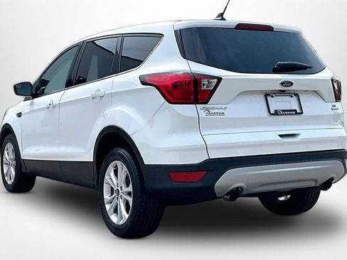 Used 2019 Ford Escape SE FWD image 4