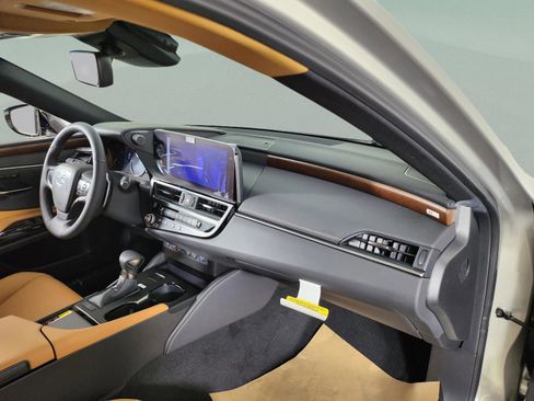 New 2025 Lexus ES 350 w/ Premium Package image 34