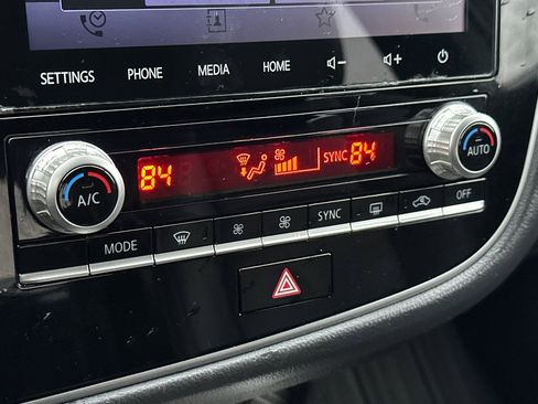 Used 2020 Mitsubishi Outlander SEL image 16