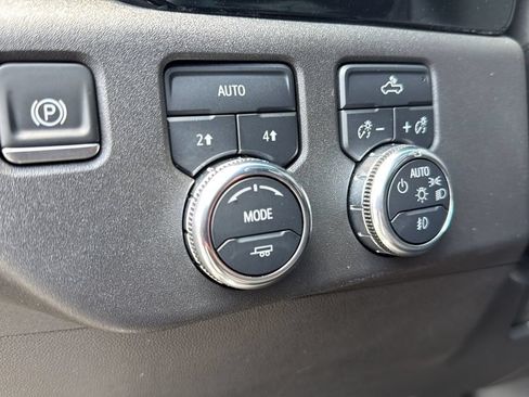 Used 2025 GMC Sierra 1500 Elevation AWD/4WD image 10