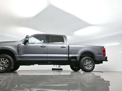Used 2024 Ford F250 Lariat image 7