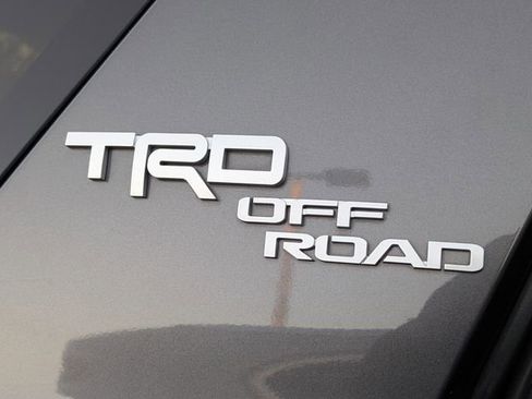 Used 2020 Toyota 4Runner TRD Off-Road Premium image 11